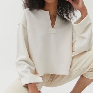 Urban Outfitters Knit Top 🤍